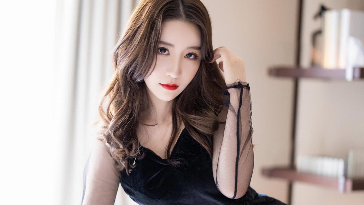 one 致敬韩寒:  从草根到经典的创作之路